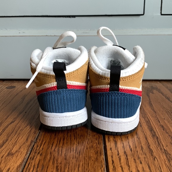 Multi colored Jordan 1 good condition size 8c - Picture 2 of 4
